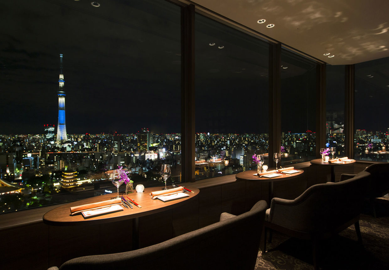 Dining or bar setting at Asakusa View Hotel.