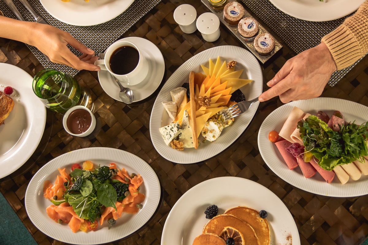Dining or bar setting at The Nile Ritz-Carlton.