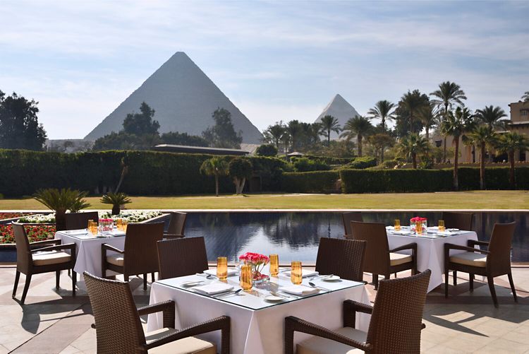 Dining or bar setting at Marriott Mena House.
